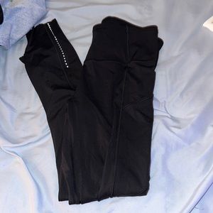 black lululemon leggings